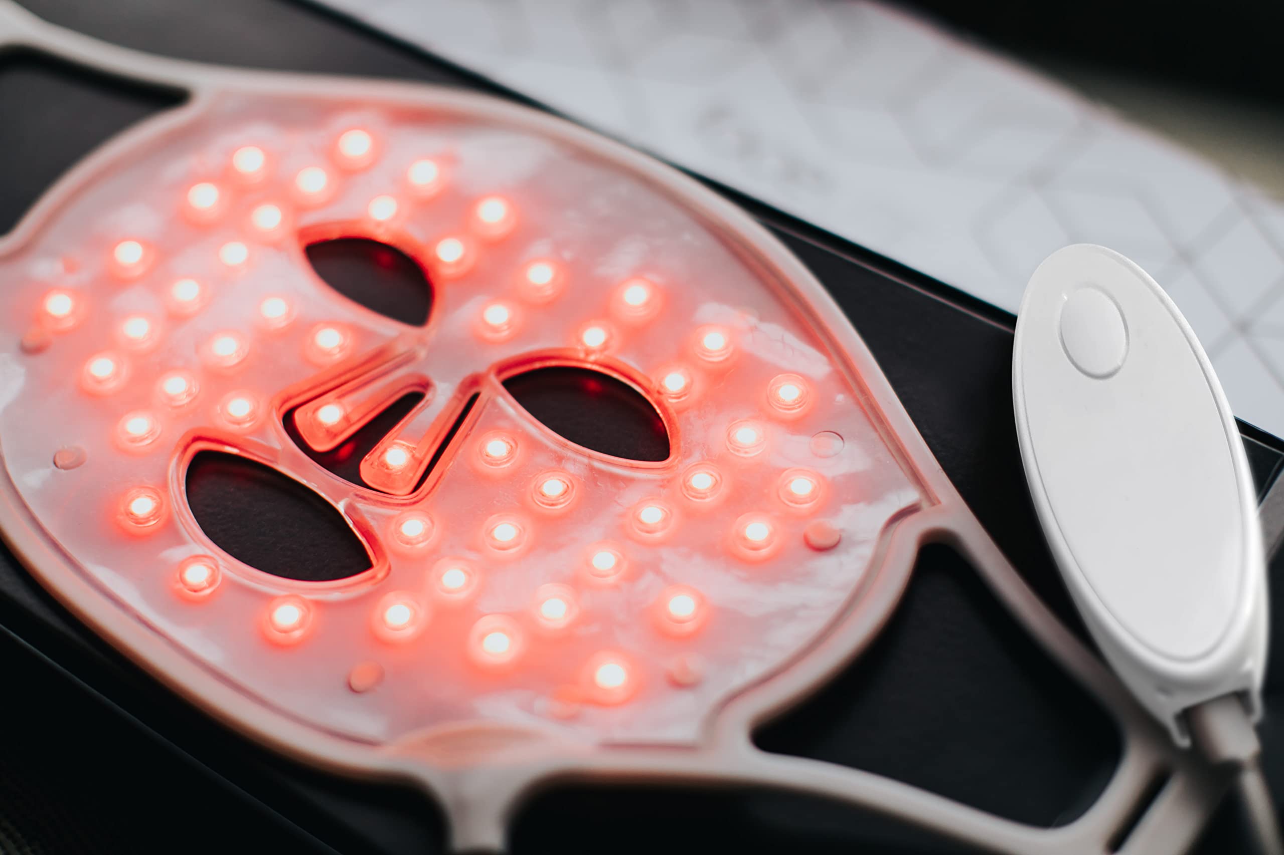 rio-facelite-beauty-boosting-light-therapy-led-gesichtsmaske image 3